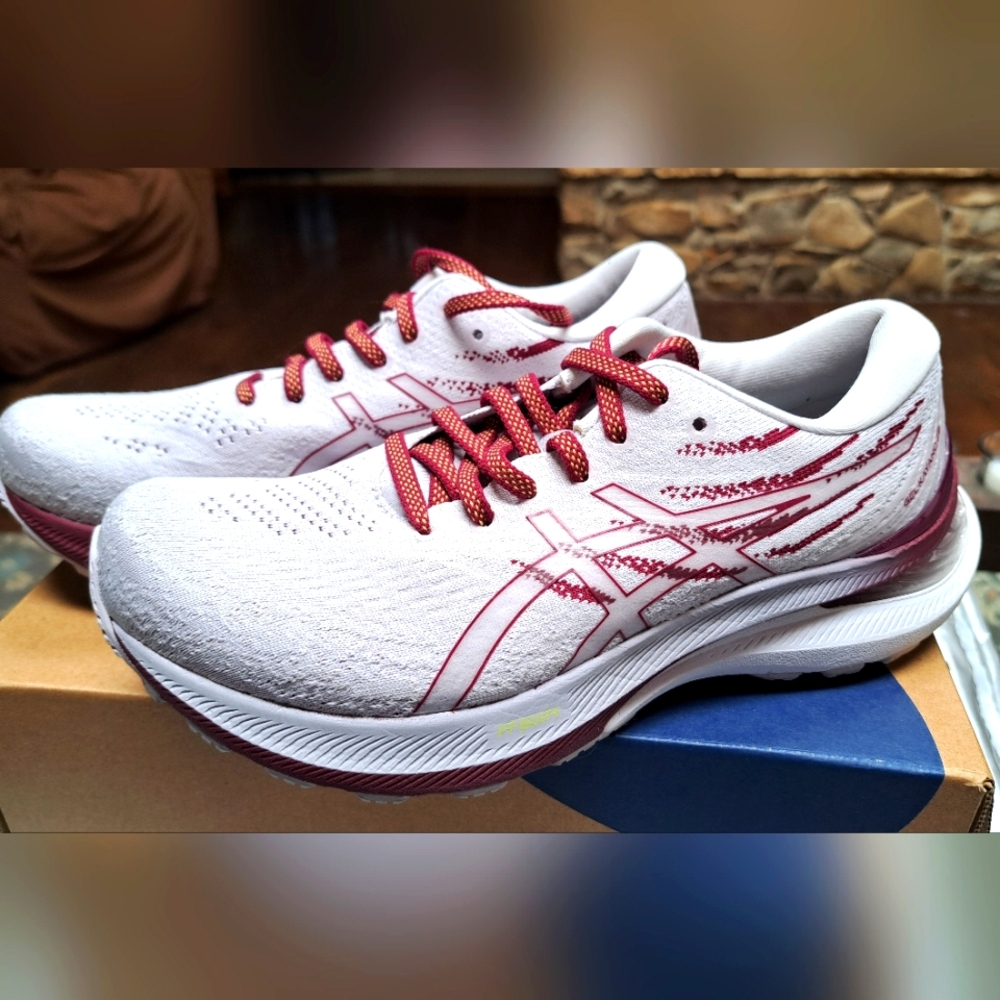 ASICS Women's Gel Kayano 29 Silver and Burgundy Athletic Shoes